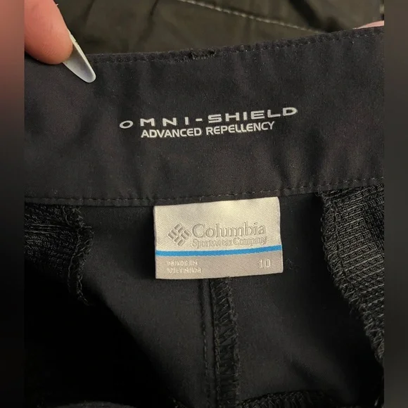 Women's Columbia Omni-Shield Hiking Shorts - Picture 5 of 7